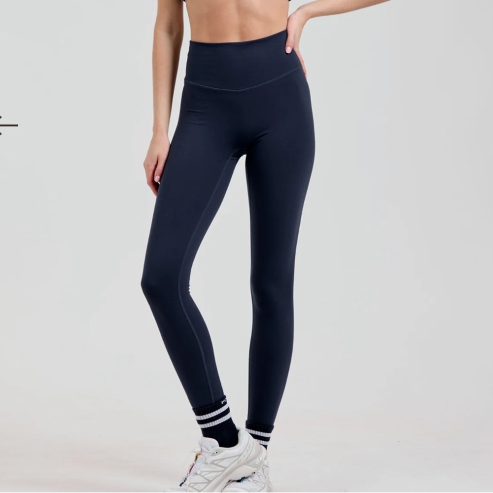 Nwt FORM core Leggings